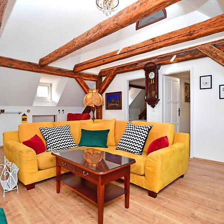 Romantic Apartment Under The Prague Castle Екстериор снимка