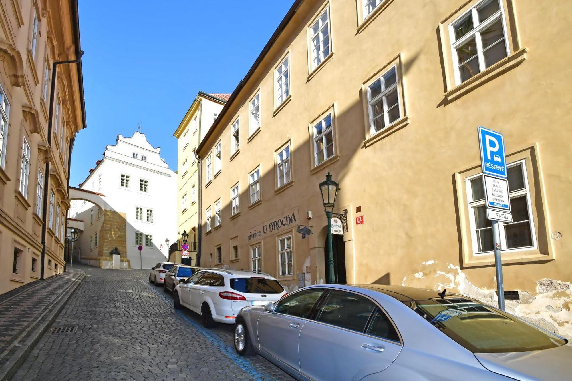 Romantic Apartment Under The Prague Castle Екстериор снимка